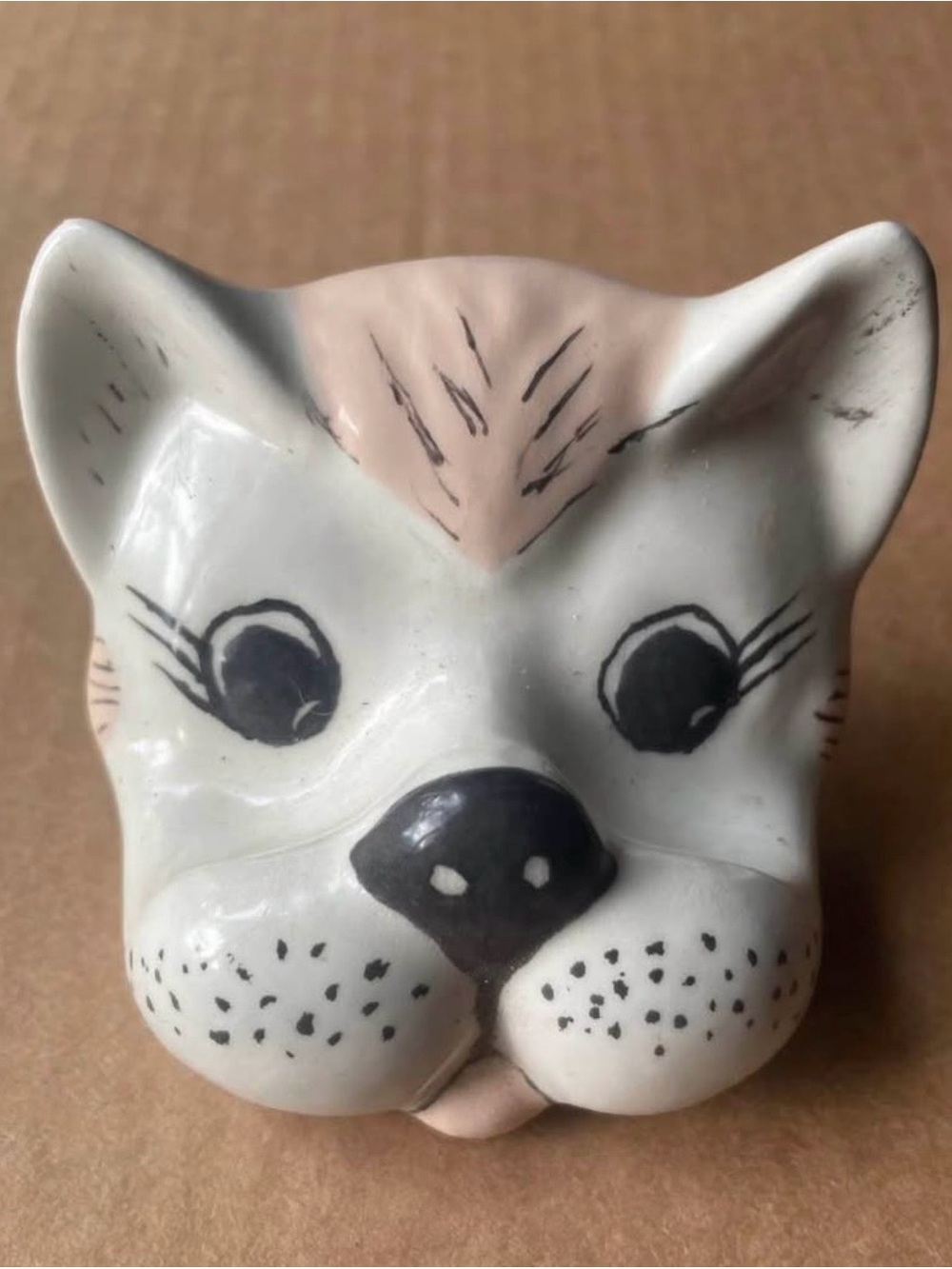 Ceramic Cat Face Accent Figurine in White and Pink